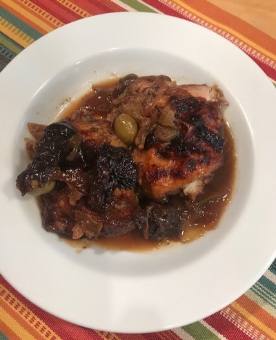 Summer Chicken with dried plums and green olives